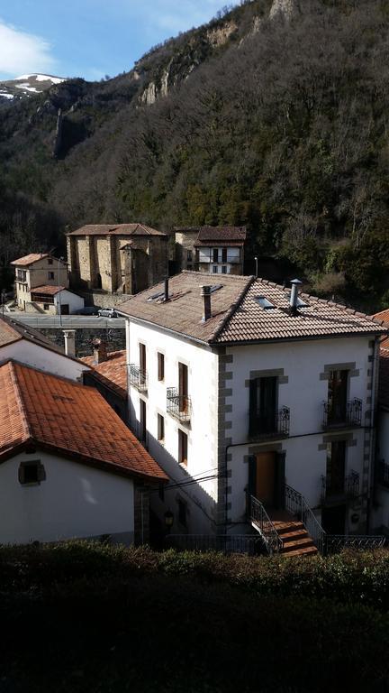 Albergue Armaia Artepea Urzainqui Exterior photo